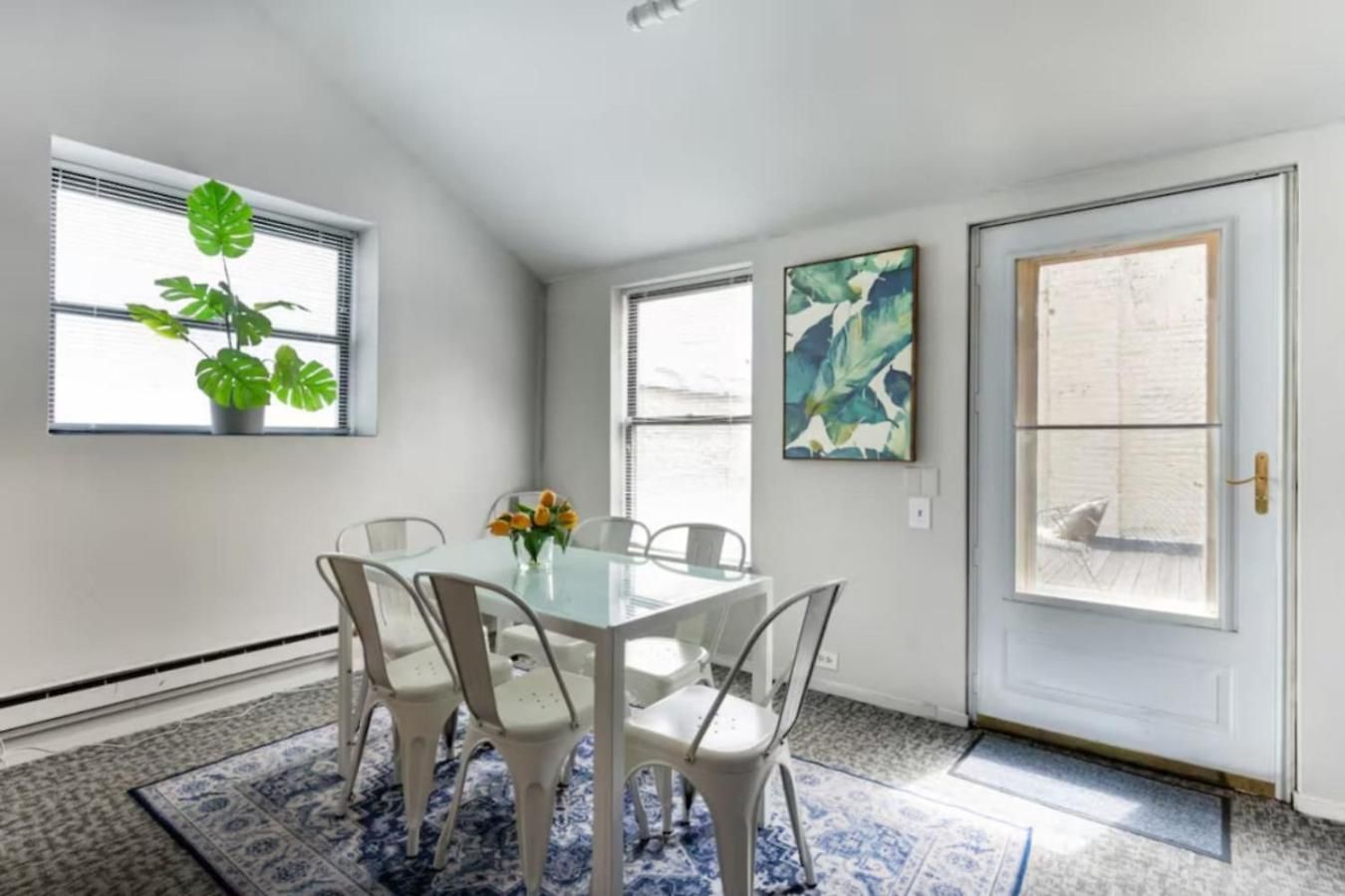 Sleep 25 - Huge Downtown Vintage Lofts, Balcony & Gym * Chicago