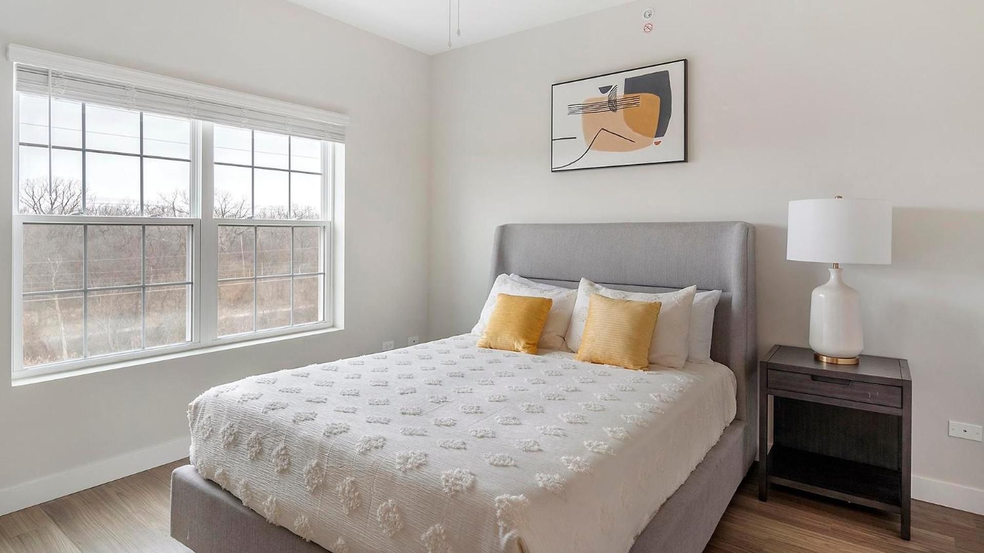 Landing Modern 2bd Clubhouse Gym Chicago