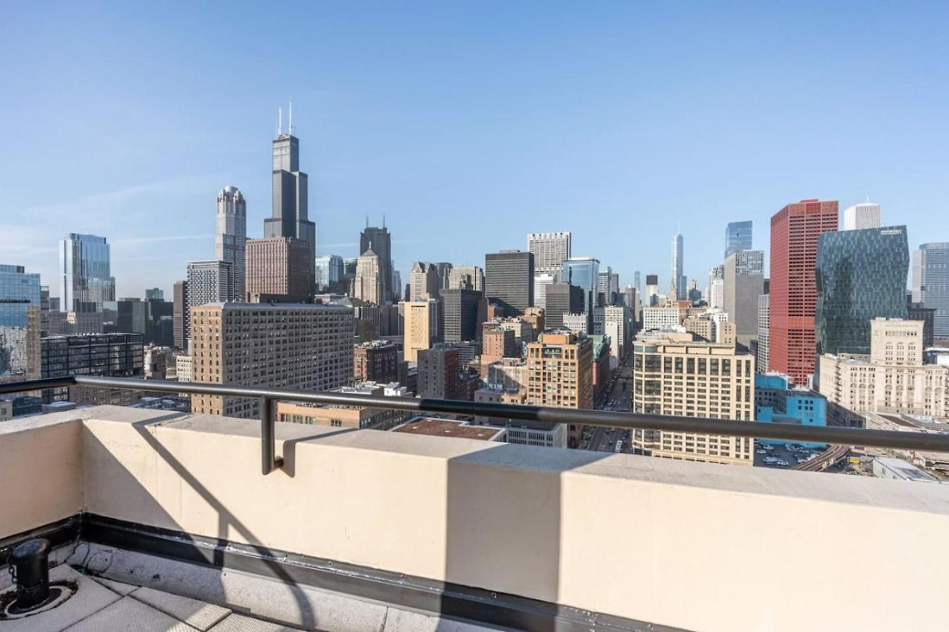 Downtown Penthouse 3bd Views Parking Gym #2