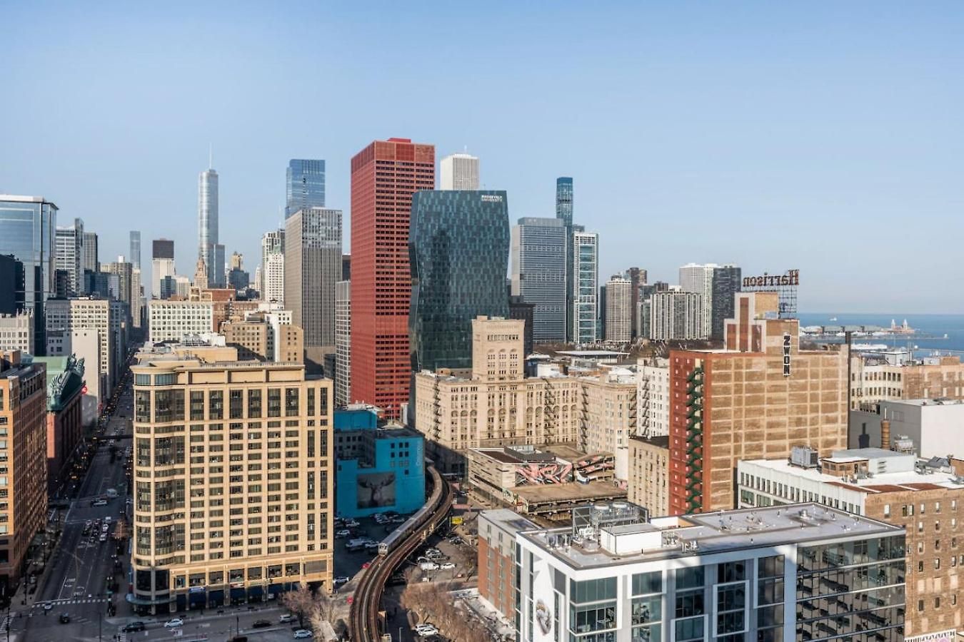 Downtown Penthouse 3bd Views Parking Gym #2