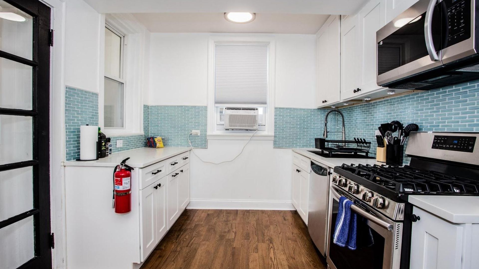 Apartment King Bed, Great Wifi, United Center, Walk To Train