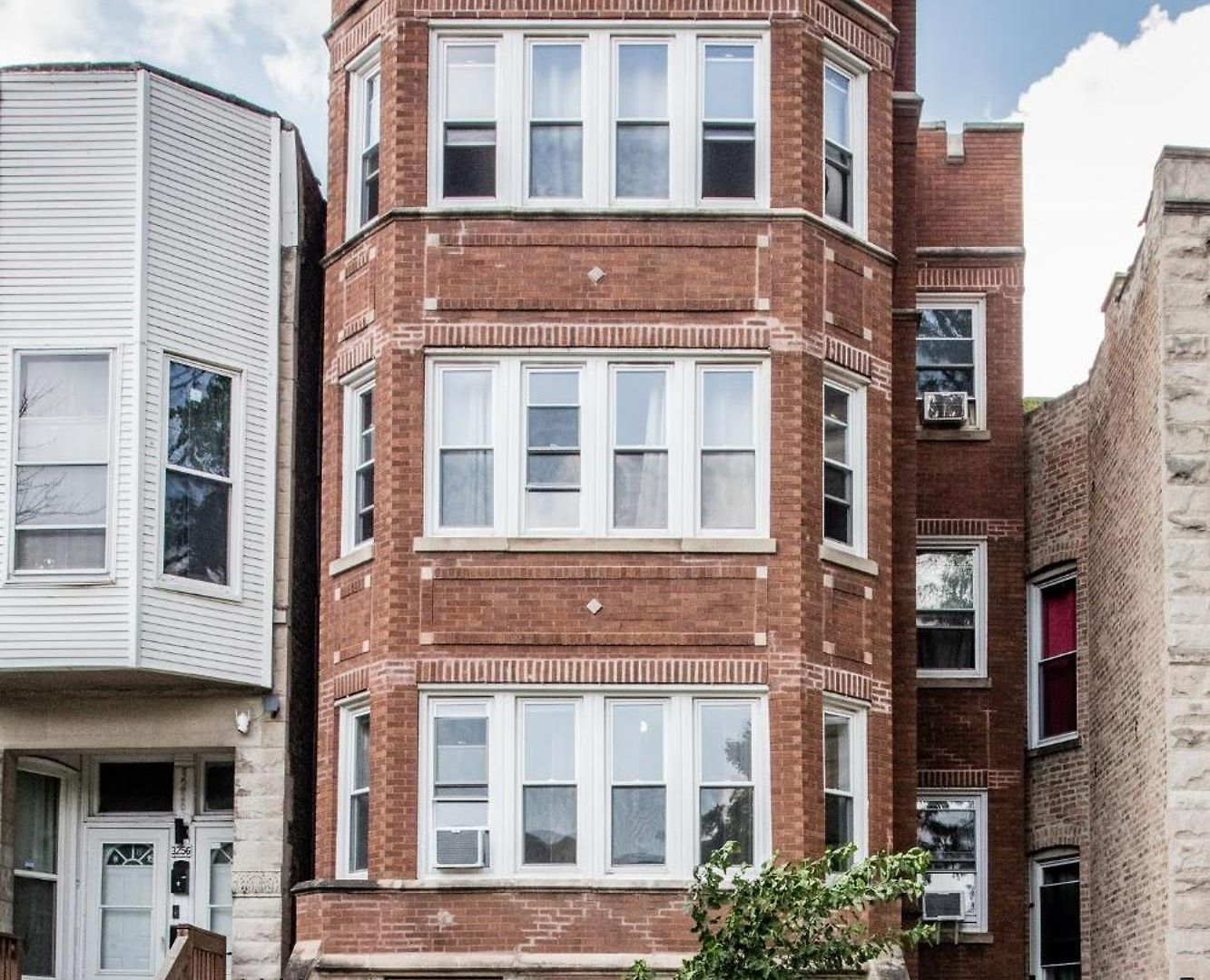King Bed, Great Wifi, United Center, Walk To Train Apartment Chicago