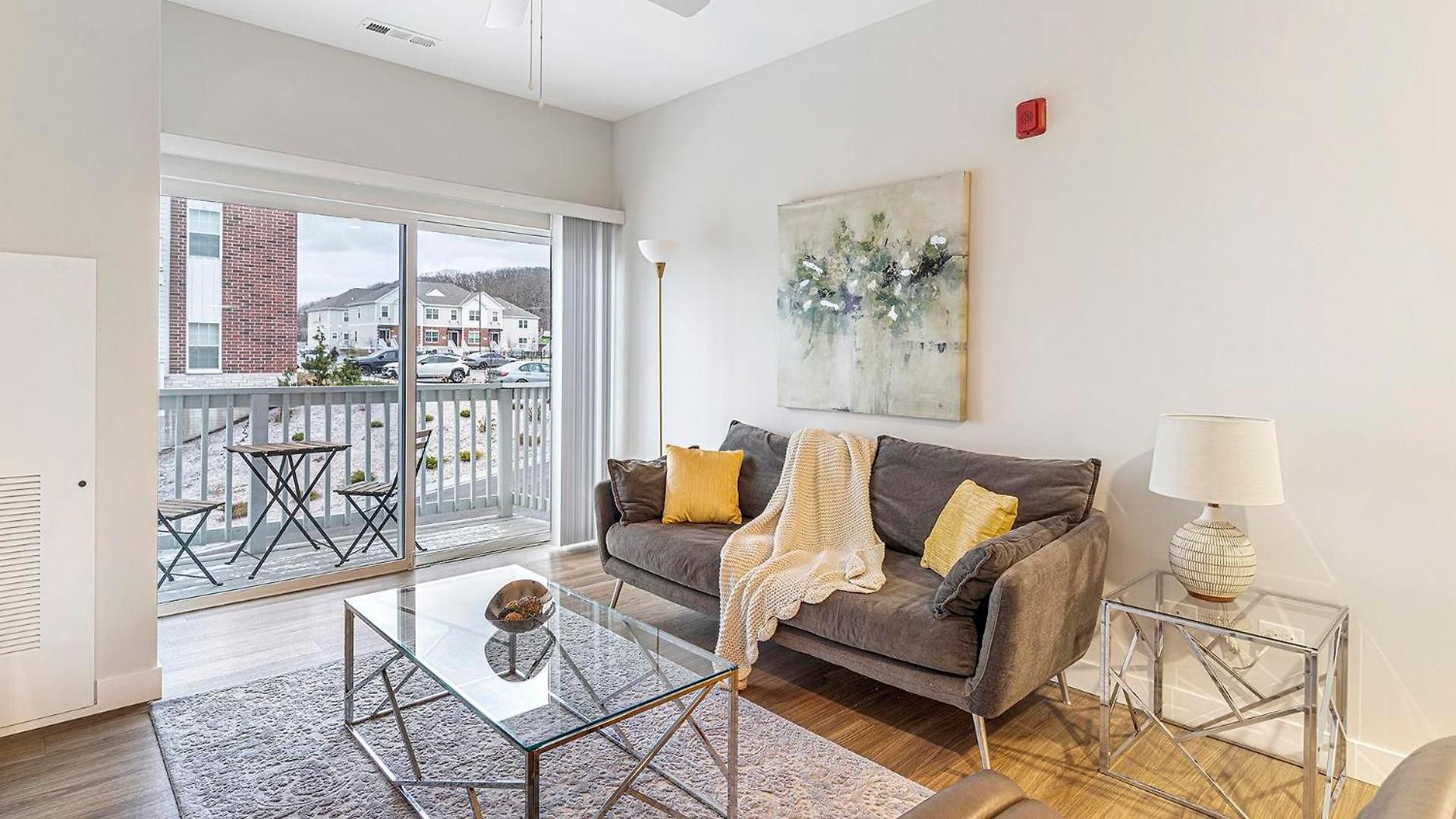 Landing Modern 2bd Clubhouse Gym