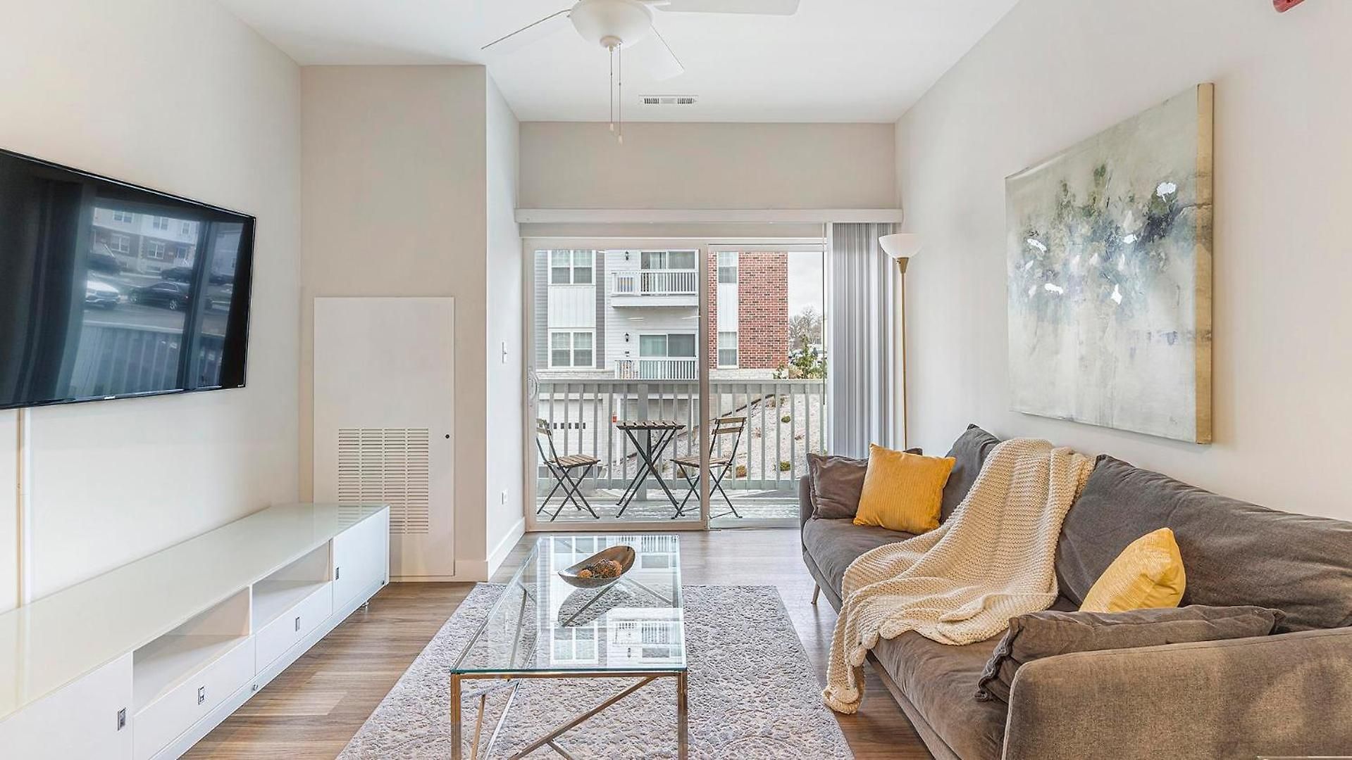 Landing Modern 2bd Clubhouse Gym Apartment *