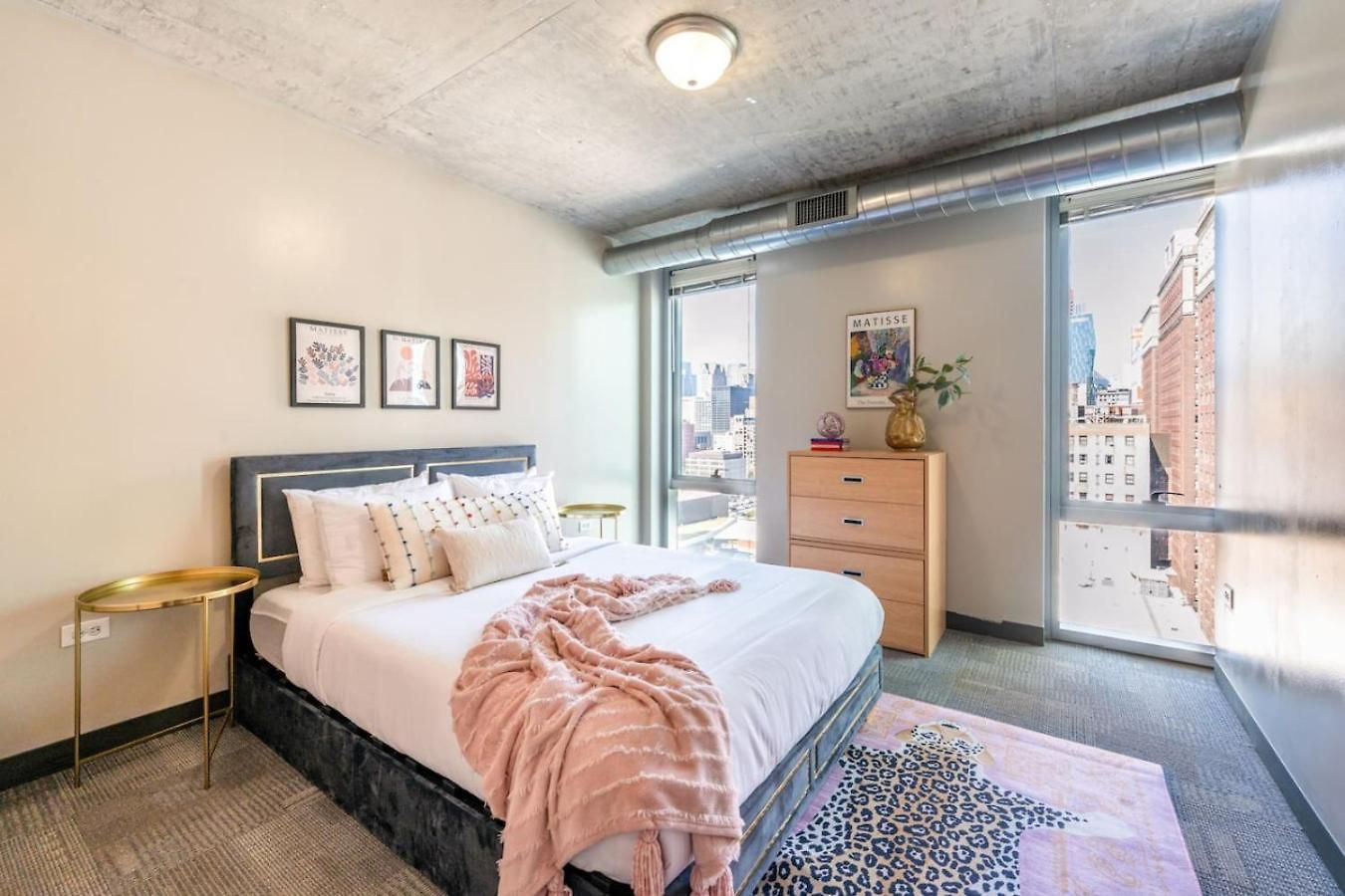 Downtown 9bd - Sleep 18 -