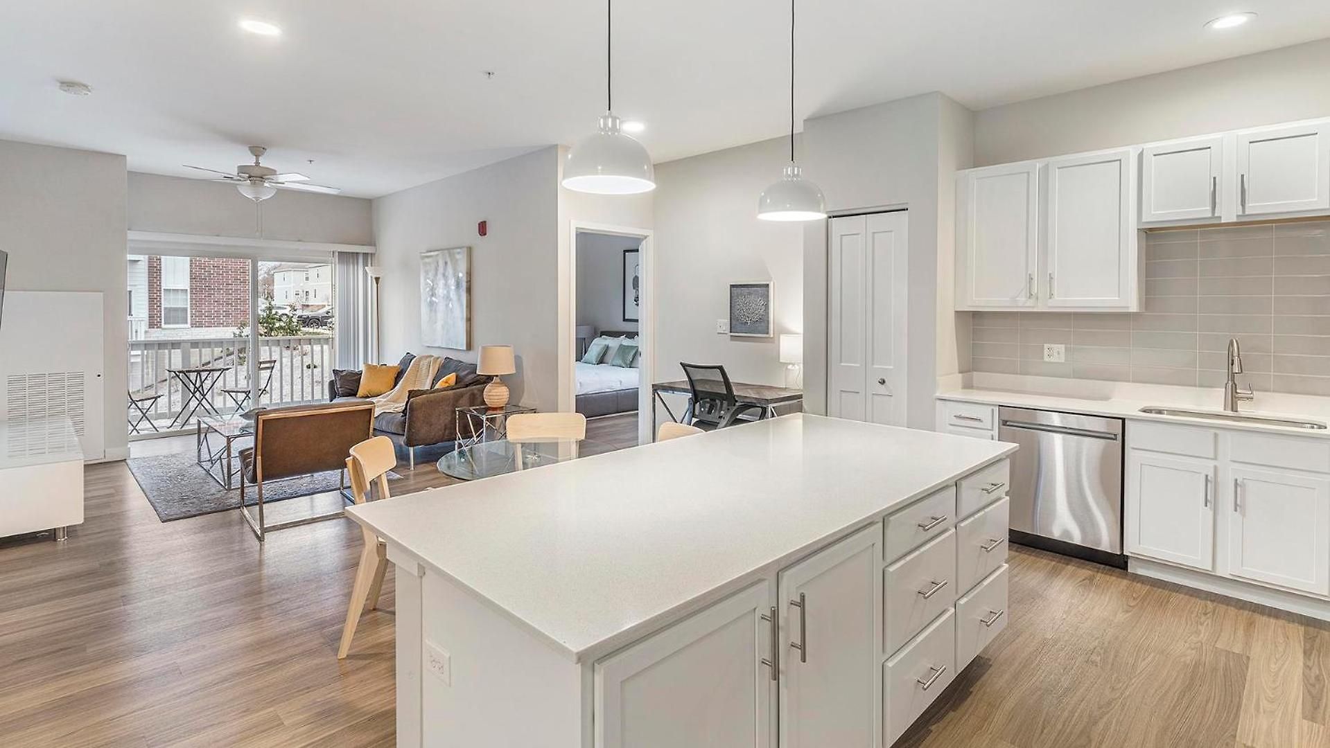 Landing Modern 2bd Clubhouse Gym