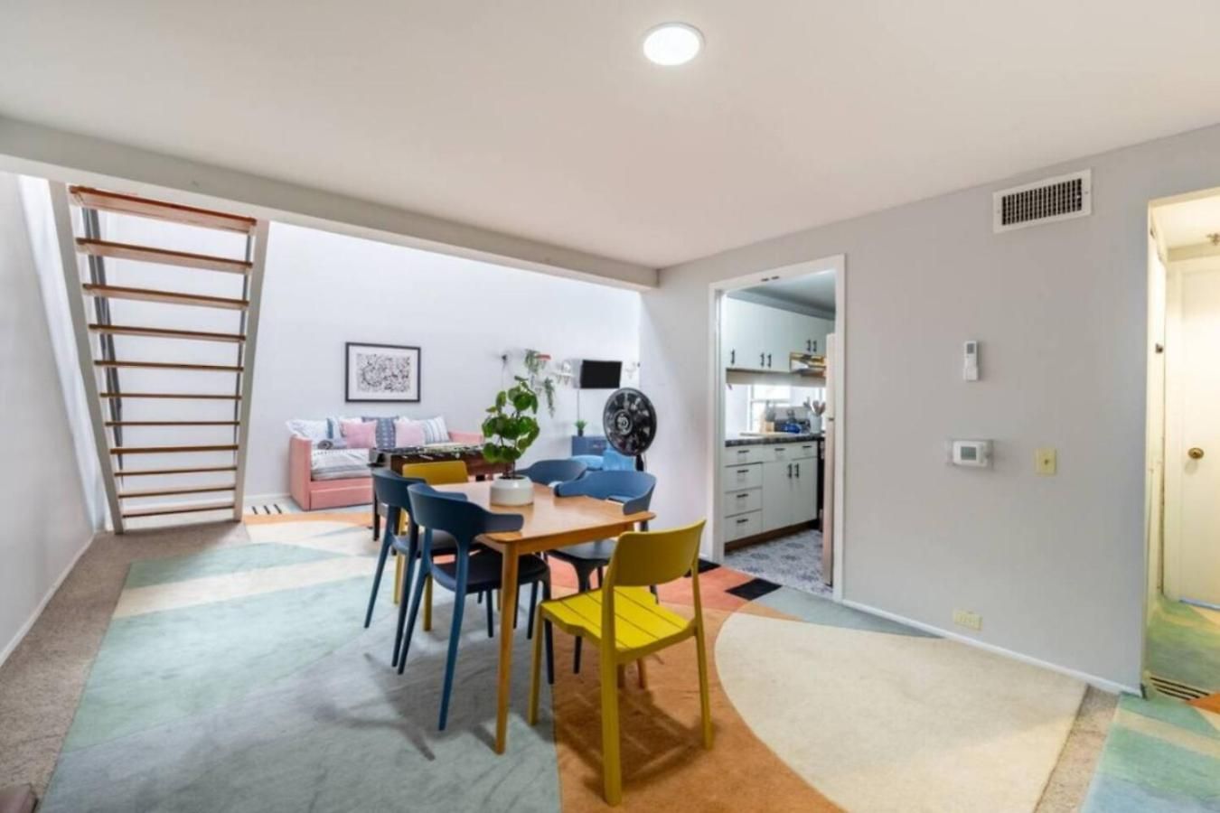 Apartment Sleep 25 - Huge Downtown Vintage Lofts, Balcony & Gym *