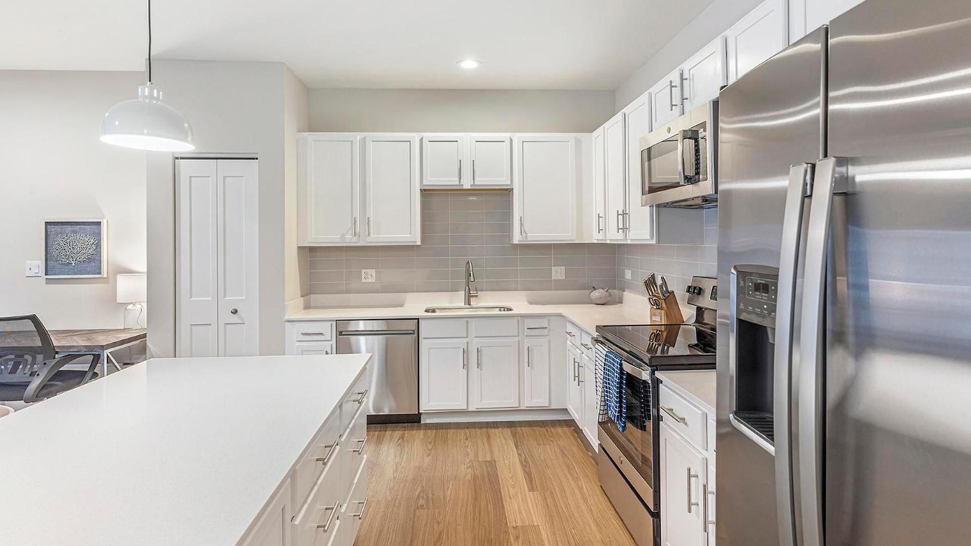 Landing Modern 2bd Clubhouse Gym * Chicago