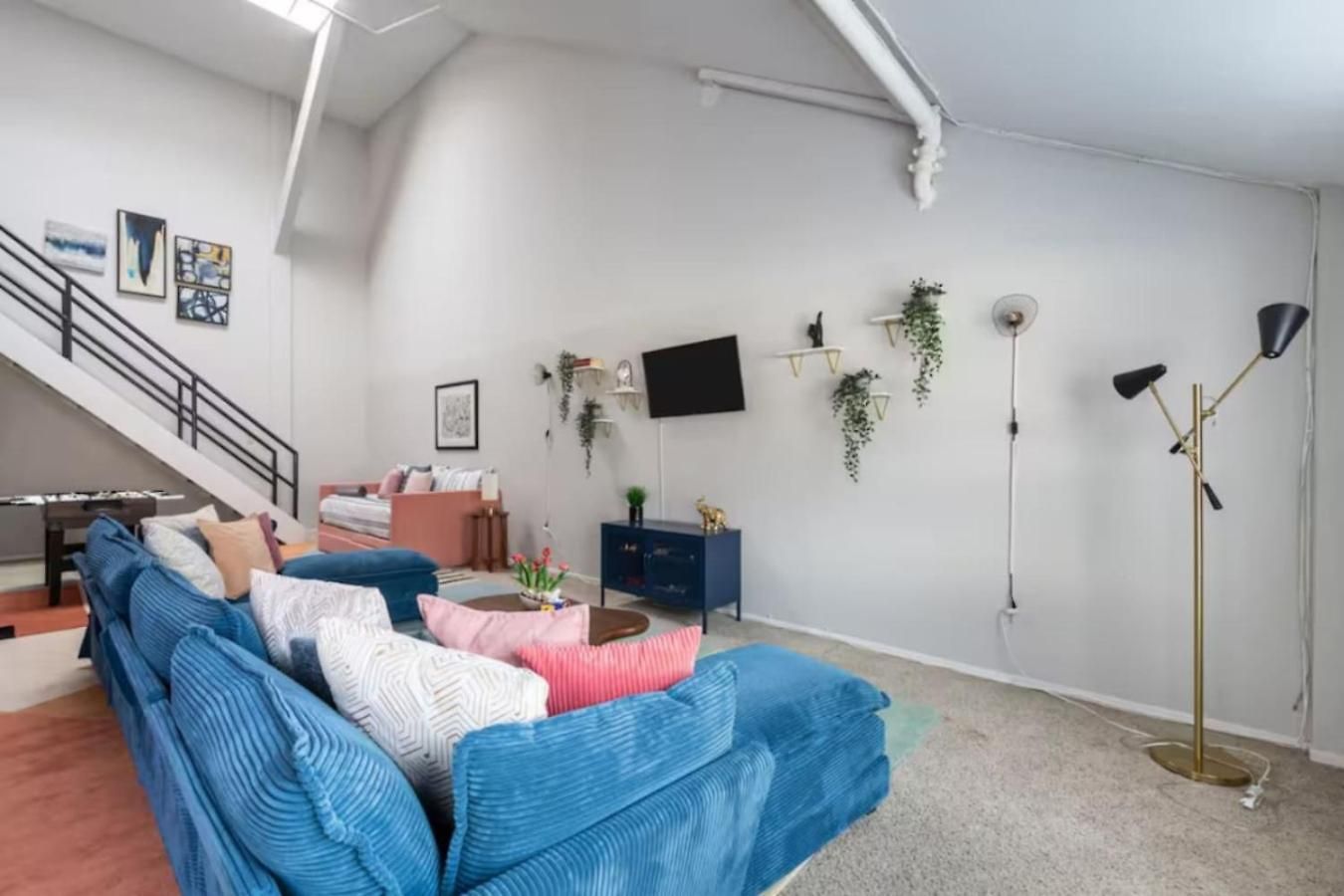 Sleep 25 - Huge Downtown Vintage Lofts, Balcony & Gym Apartment Chicago