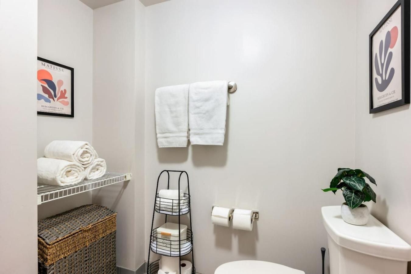 Downtown 9bd - Sleep 18 - Apartment *