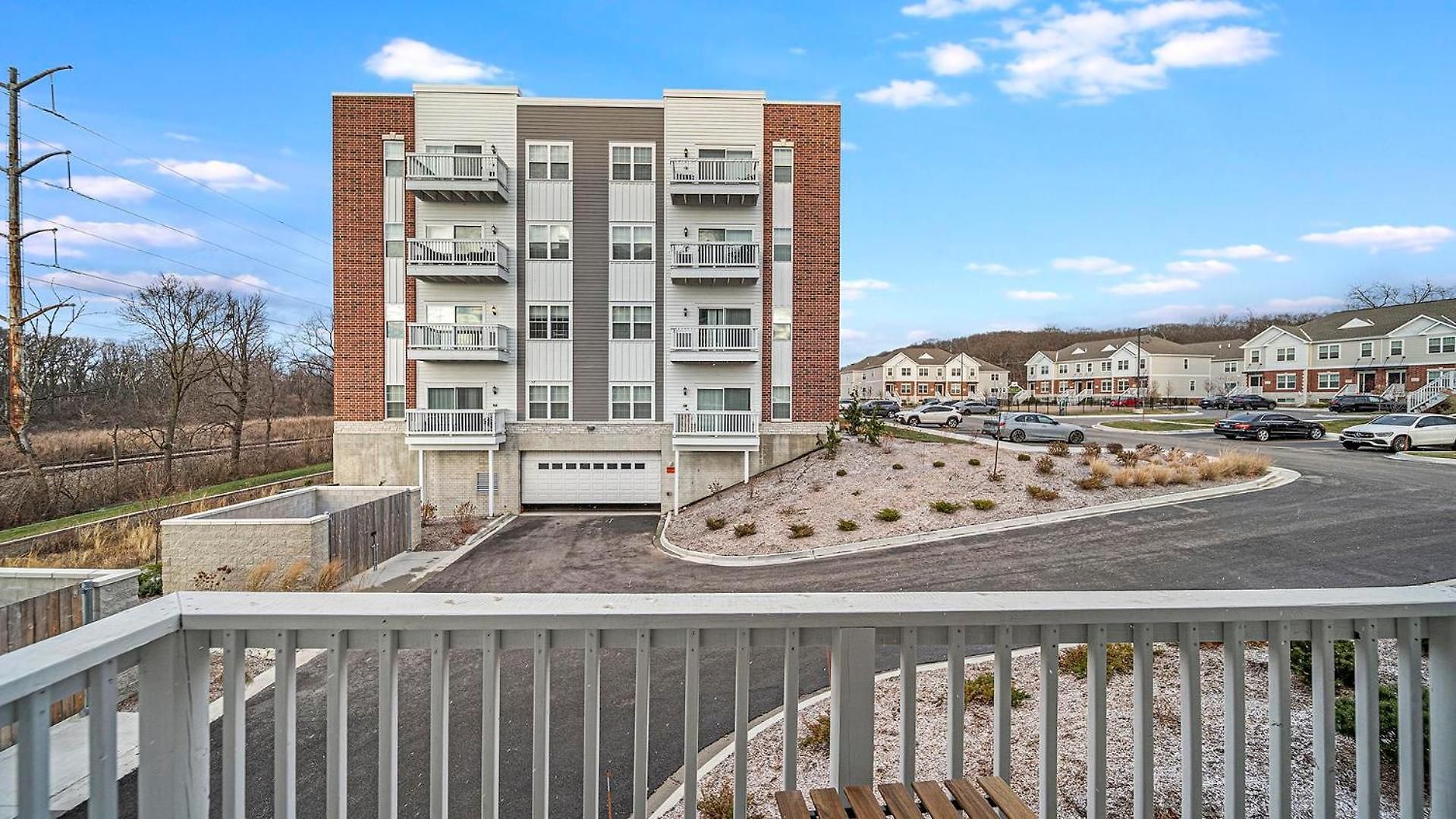 Landing Modern 2bd Clubhouse Gym