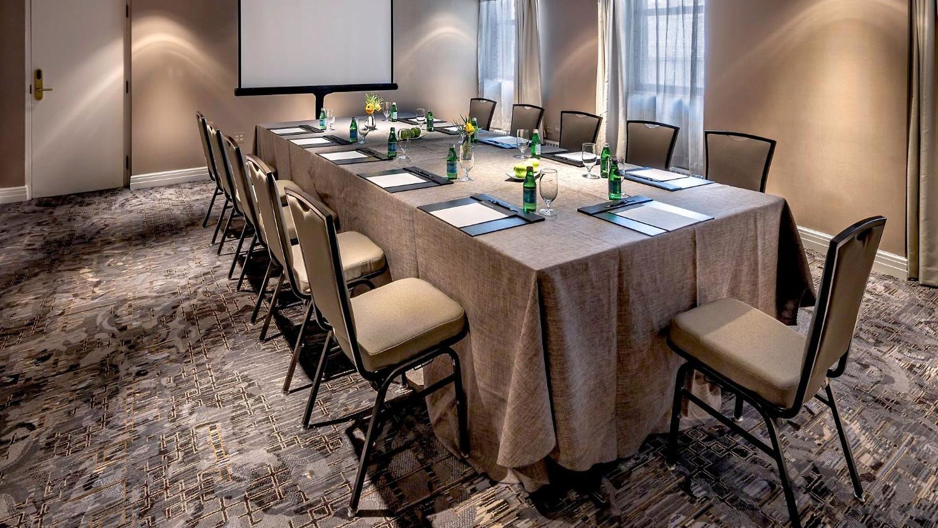 Hotel Intercontinental Magnificent Mile By Ihg Chicago