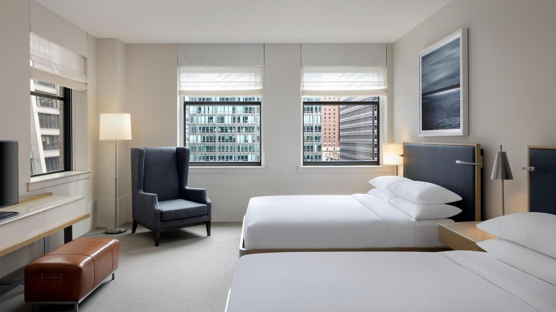 Hyatt Centric The Loop 4*