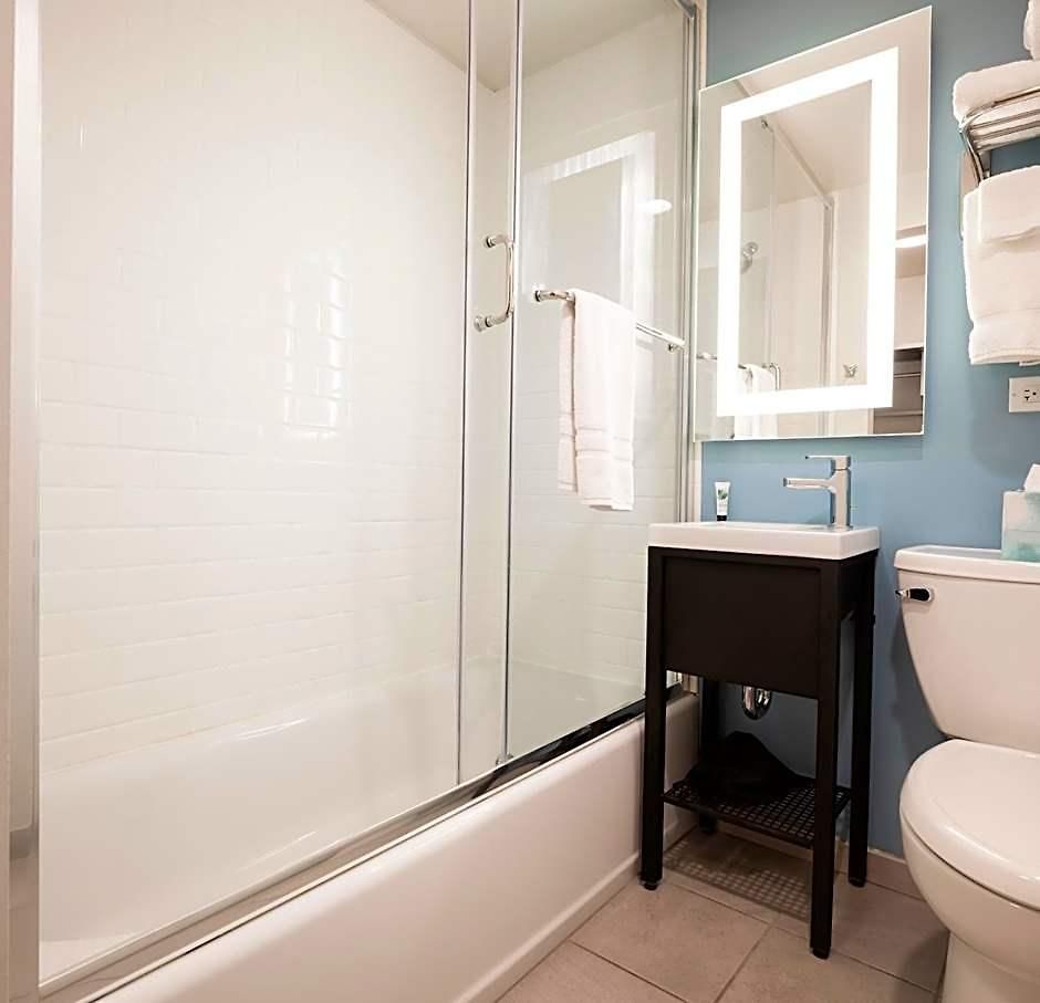 Hotel Saint Clair - Magnificent Mile