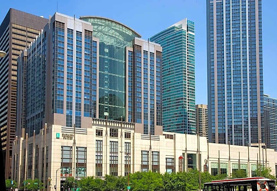 Embassy By Hilton Downtown Magnificent Mile Hotel