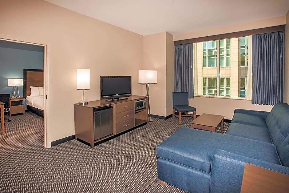 Hotel La Quinta & By Wyndham Downtown Chicago