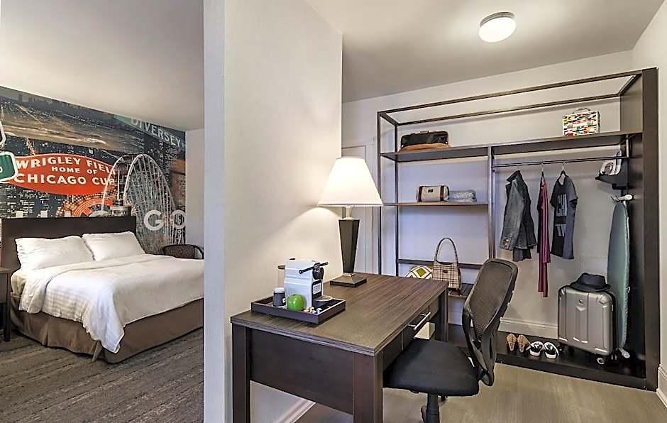 Hotel Versey Lincoln Park