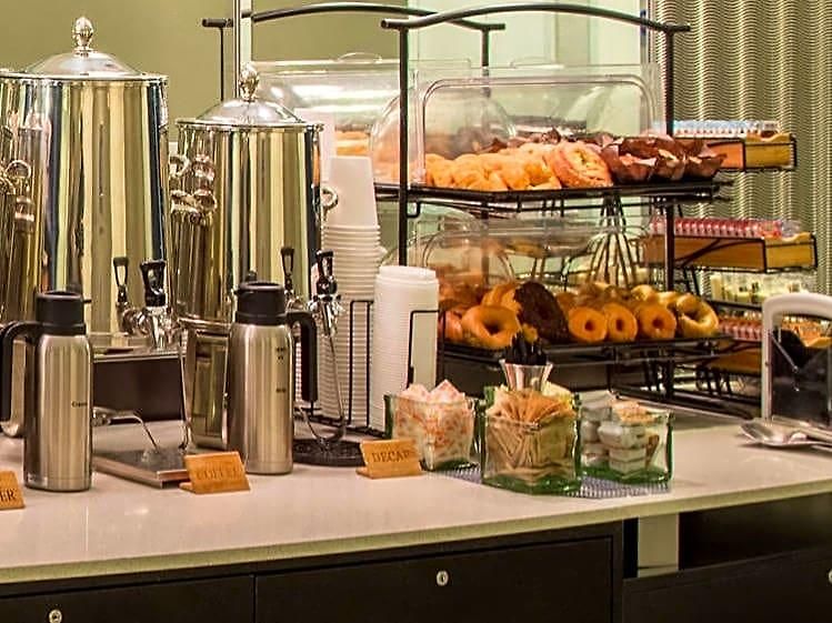 Kinzie Hotel 4*