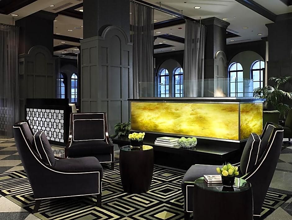 Warwick Allerton Hotel