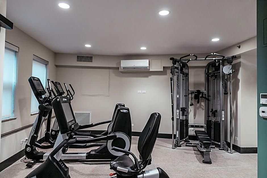 Selina Hotel 3*