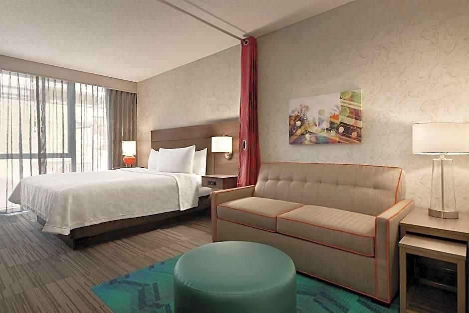 Hotel Home2 By Hilton River North Chicago