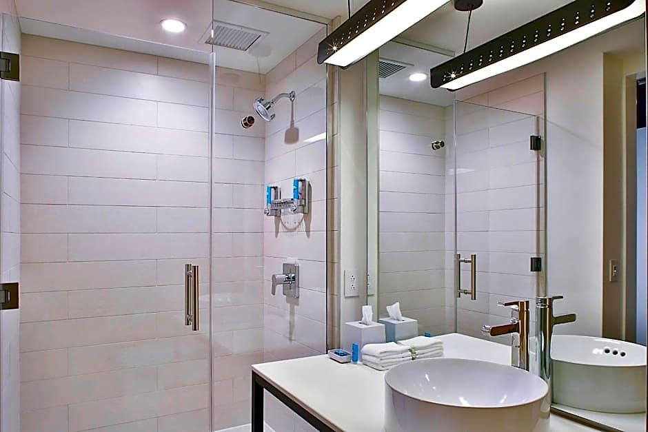 Hotel Aloft By Marriott Mag Mile