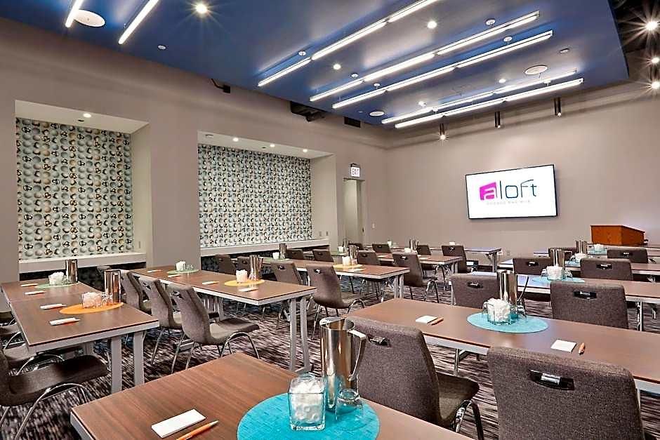 Hotel Aloft By Marriott Mag Mile Chicago
