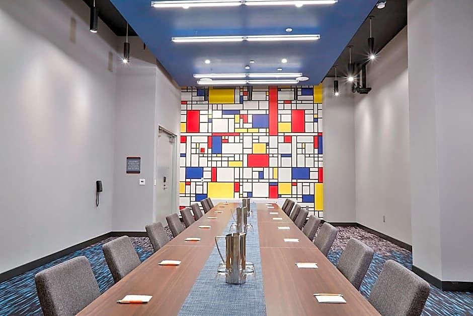 Aloft By Marriott Mag Mile Hotel Chicago