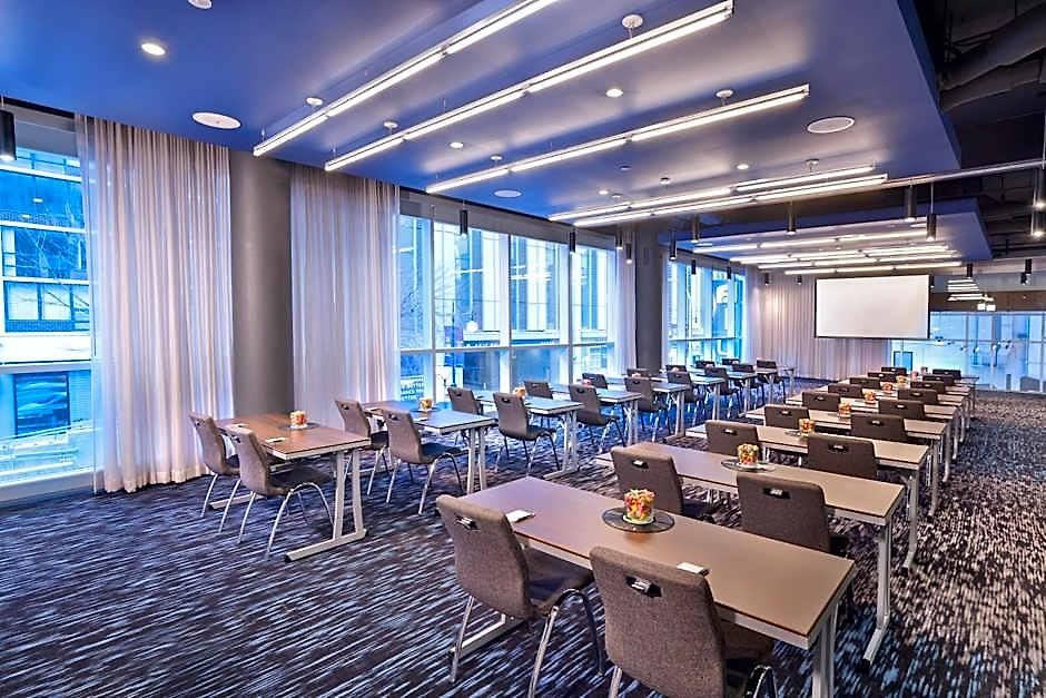 Aloft By Marriott Mag Mile Hotel 3*