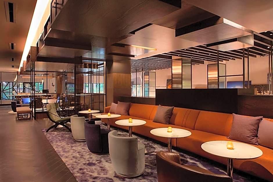 Emc2, Autograph Collection Hotel