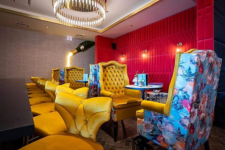 Le Meridien Essex Hotel 4*