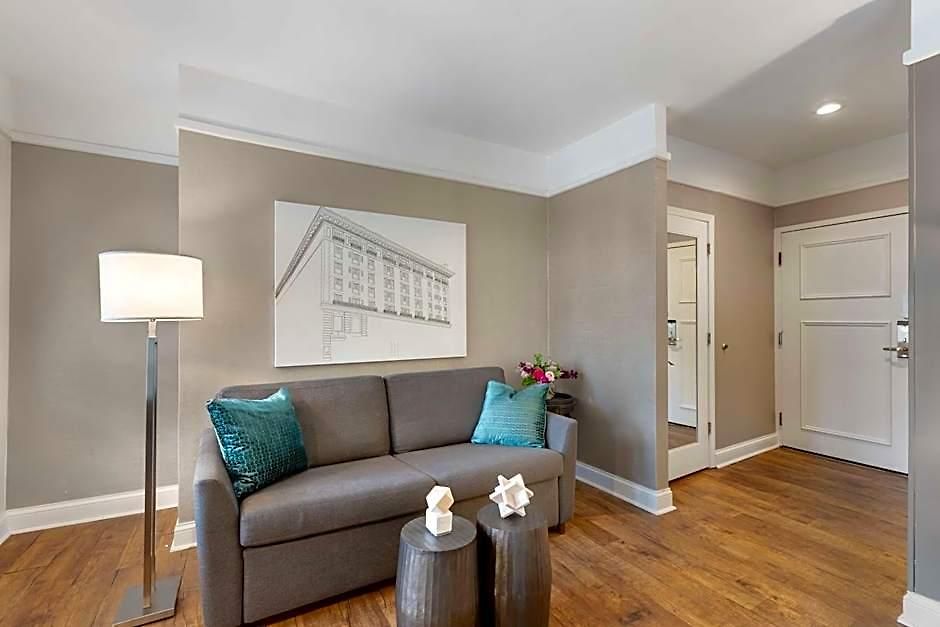 Western Hawthorne Terrace Hotel 3*