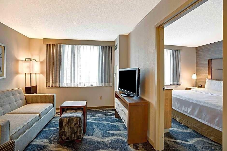 Hotel Homewood By Hilton Chicago-downtown 3*