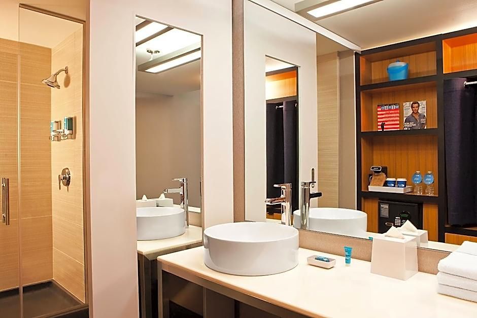 Hotel Aloft By Marriott Downtown River North Chicago