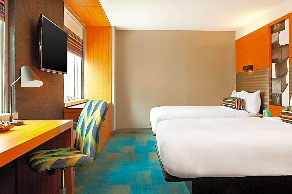 Aloft By Marriott Downtown River North