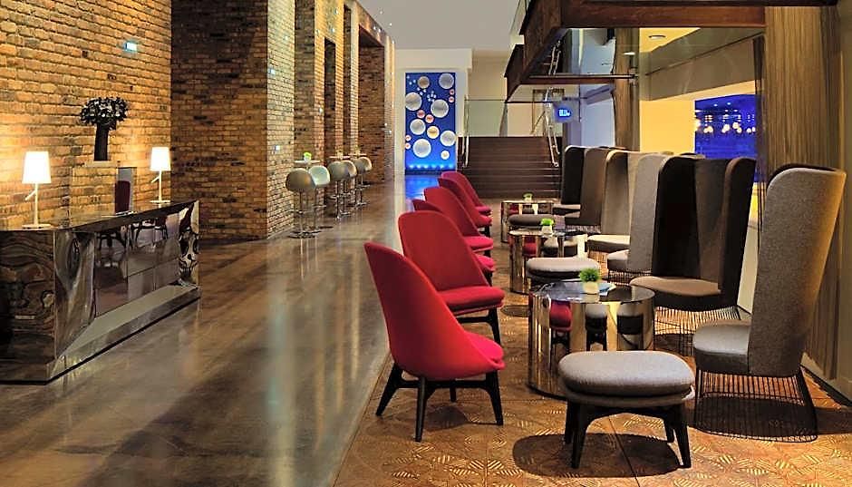 Hotel Radisson Blu Aqua Hotel, 4*