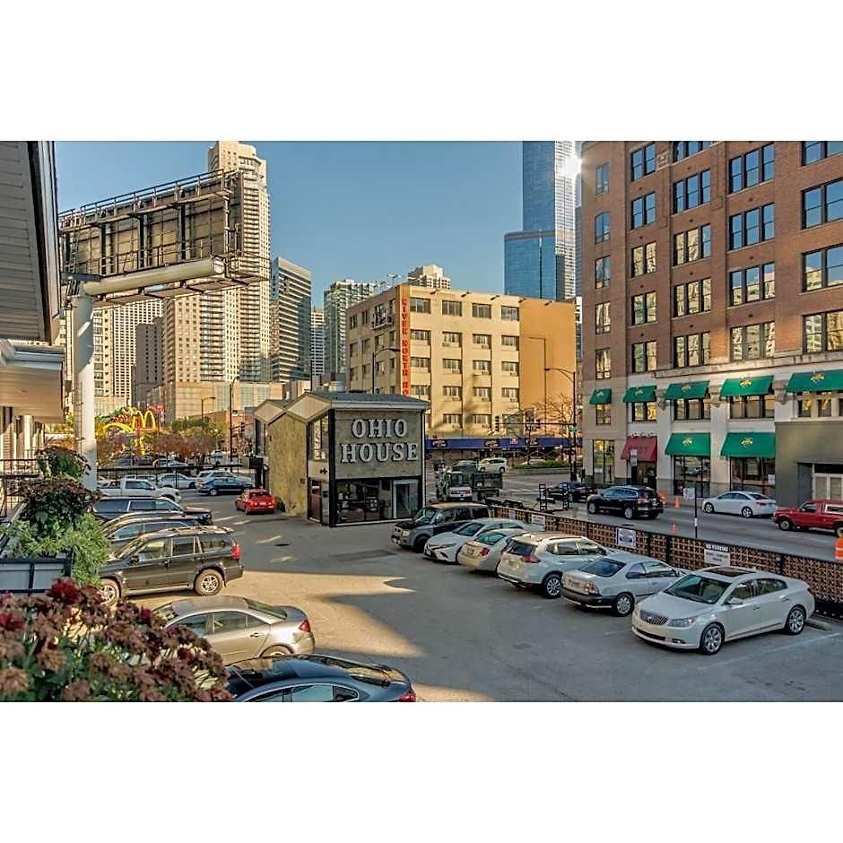 Ohio House 3* Chicago