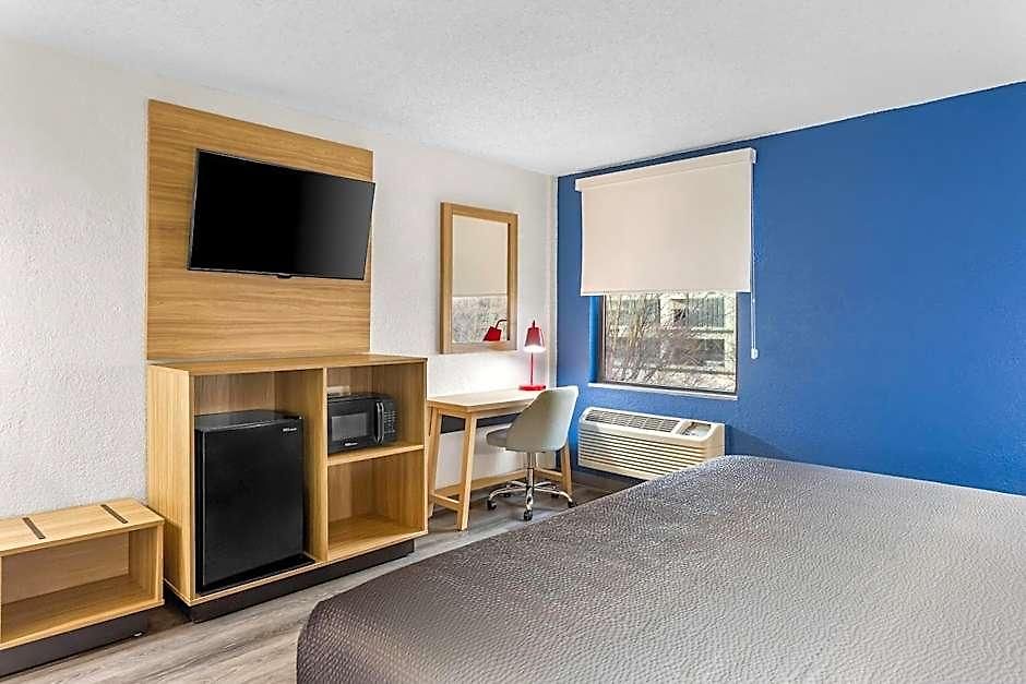 Super 8 By Wyndham Il