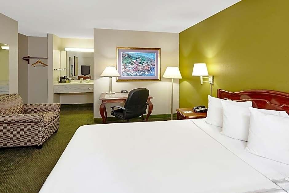 Shore Hotel