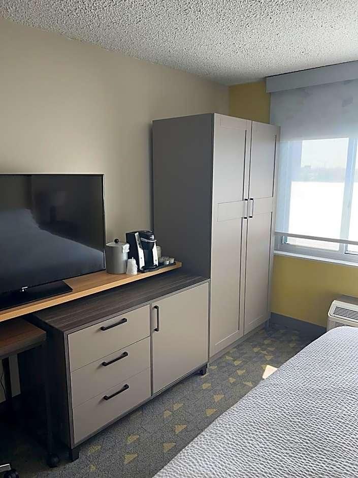 Midway Airport S By Ihg Hotel 3*