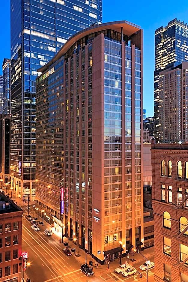 By Marriott Downtown/river North 3* Chicago