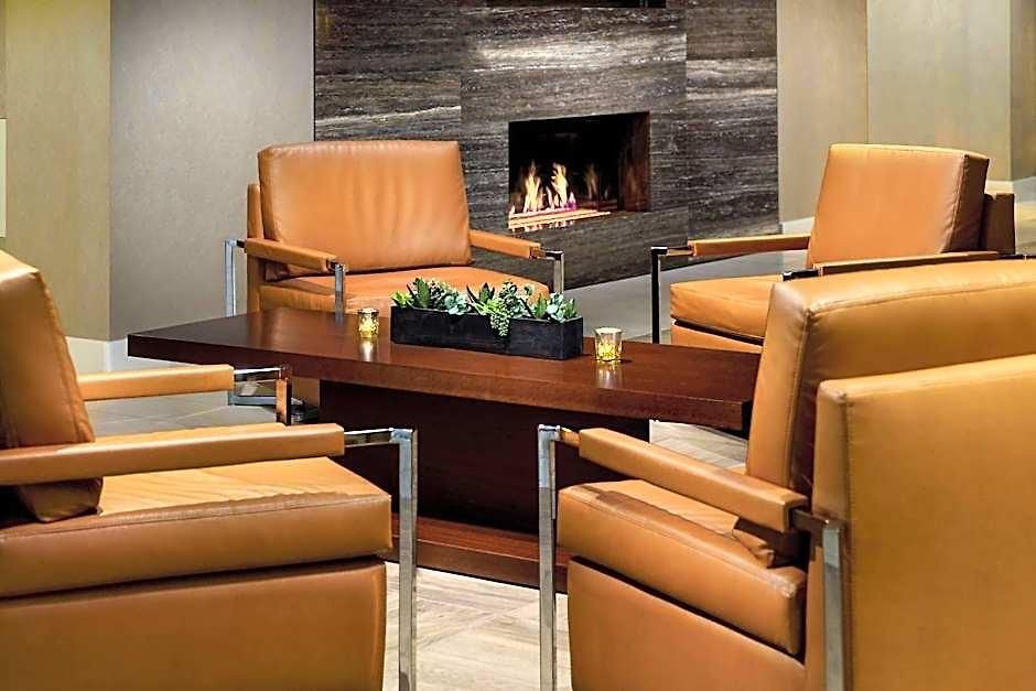 By Marriott Downtown/river North Hotel 3*