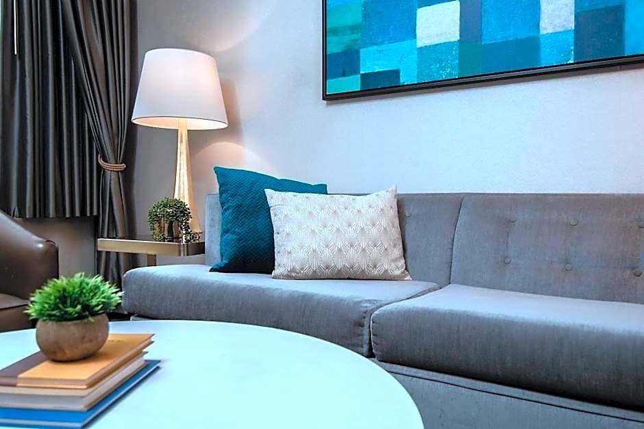 The Allegro Royal Sonesta Loop 4*