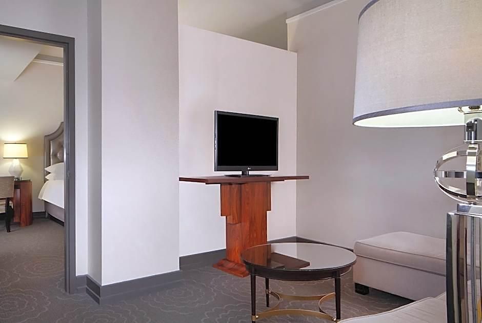 Silversmith Downtown Hotel 4*