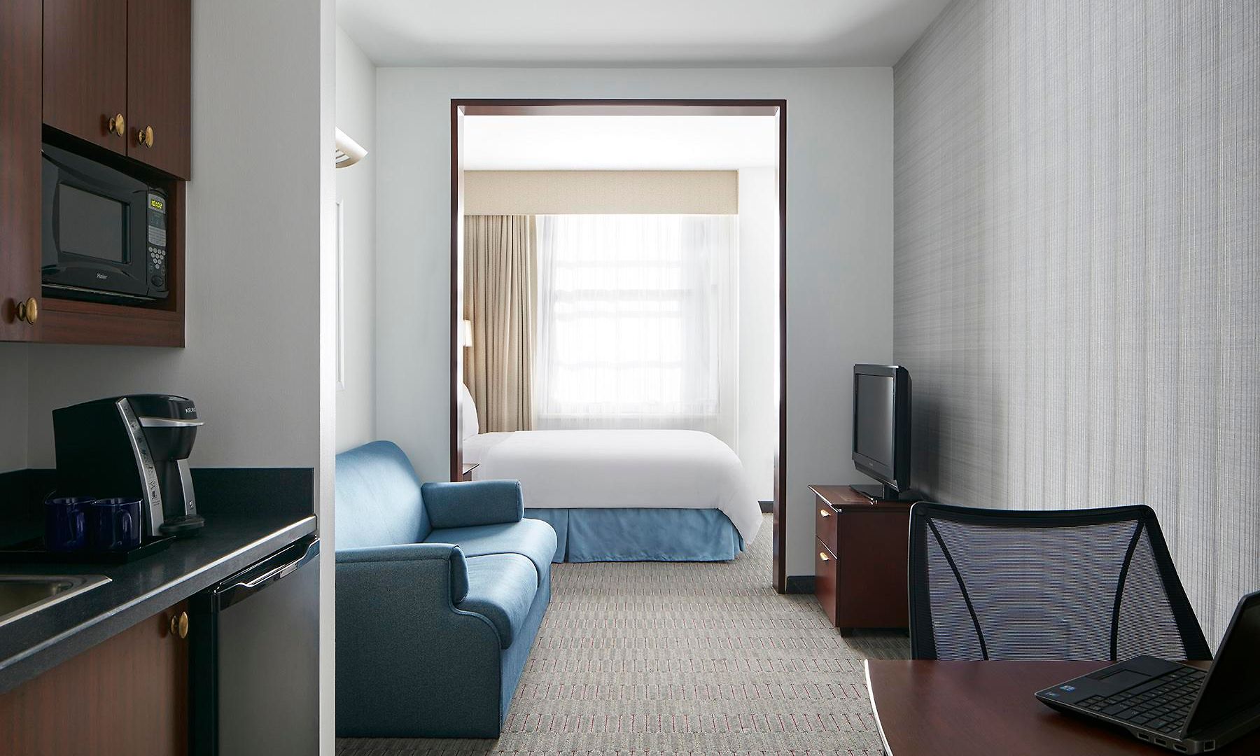 River Hotel 4*
