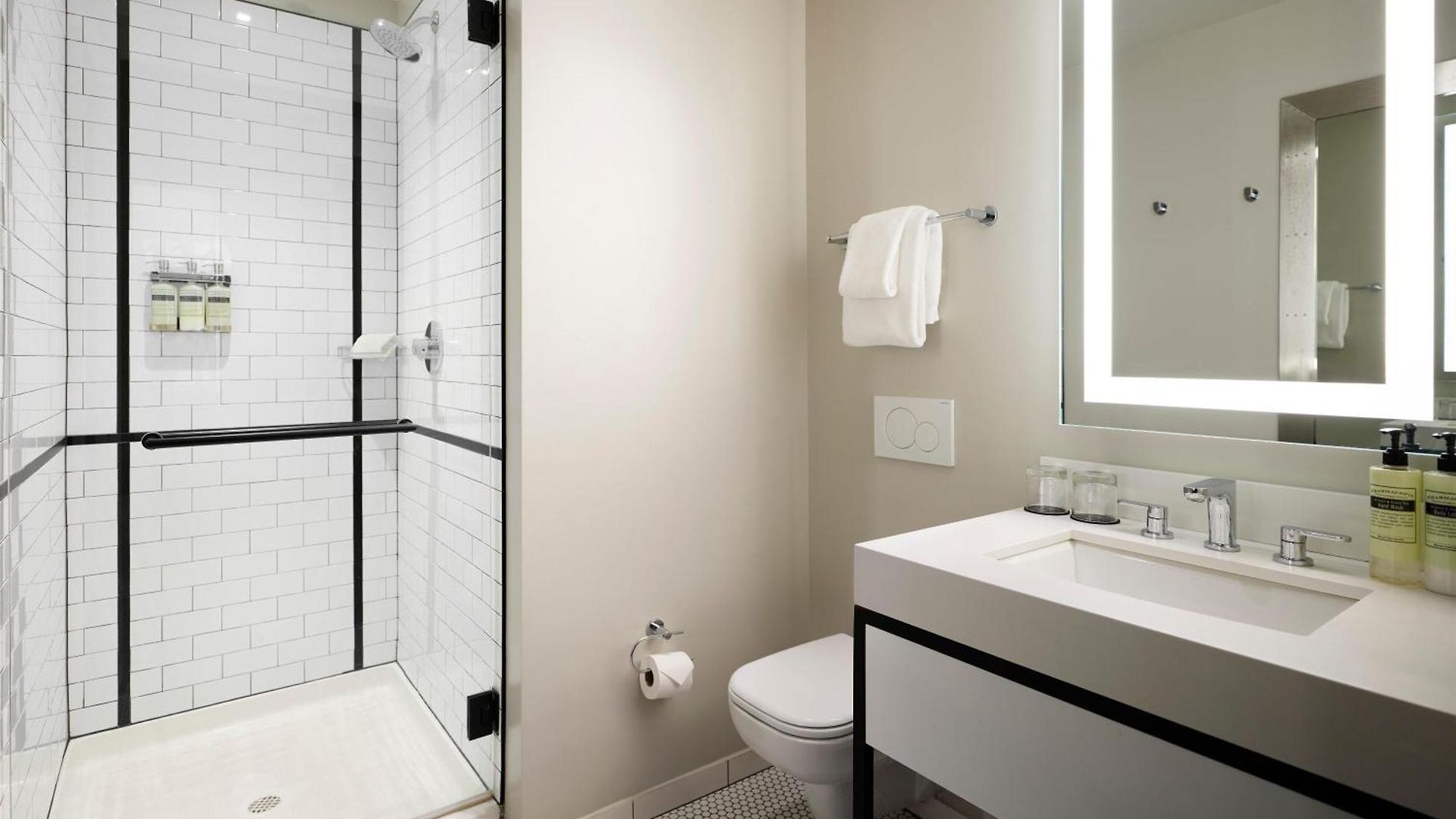 Arlo Hotel 4*