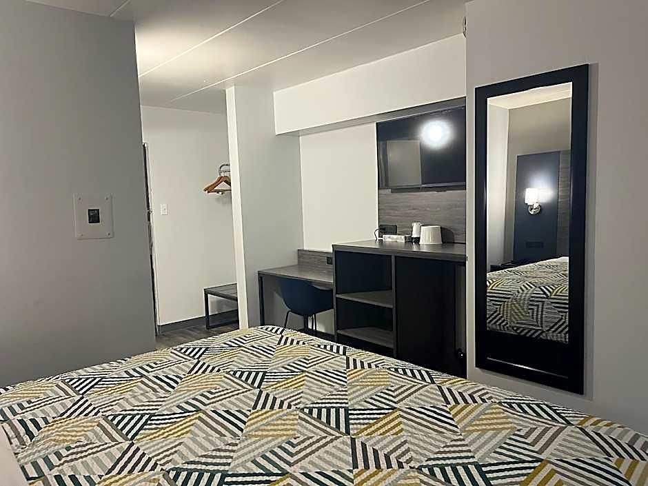 6 Chicago, Il - Halsted Hotel 2*