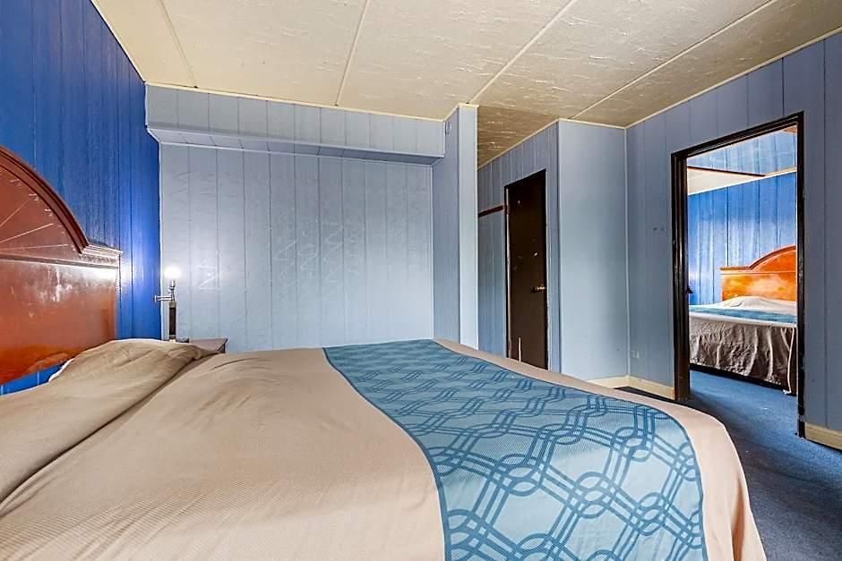 Motel By Oyo I-90 2*