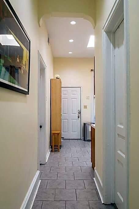 Lincoln Park 3 Bedroom Penthouse *