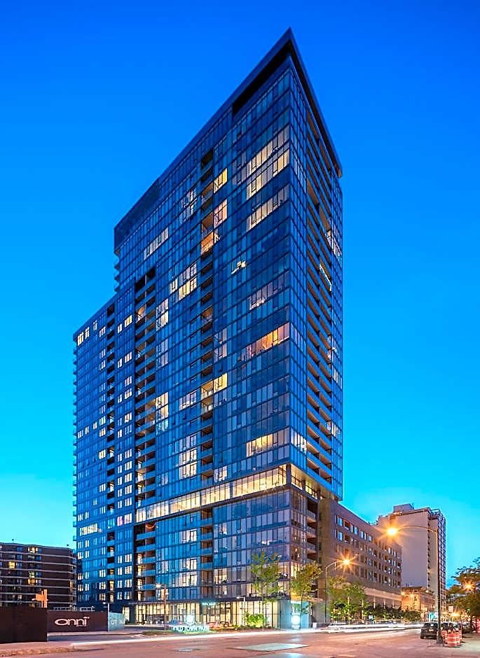 Hotel Level Old Town Chicago